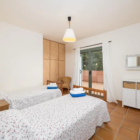 Ionian Rose Trapezaki (Kefalonia)