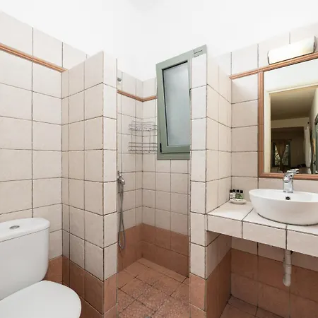 Ionian Rose * Trapezaki (Kefalonia)