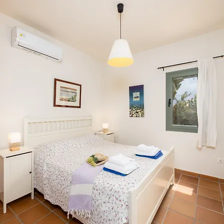 Ionian Rose Trapezaki (Kefalonia)